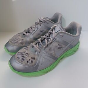 NIKE Fitsole Hyperfuse 429787-005 Lunar Victory Womens 8.5 Gray